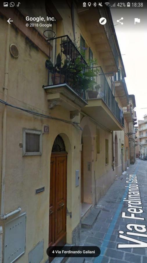 Appartamento Via Ferdinando Galiani Chieti Exterior foto